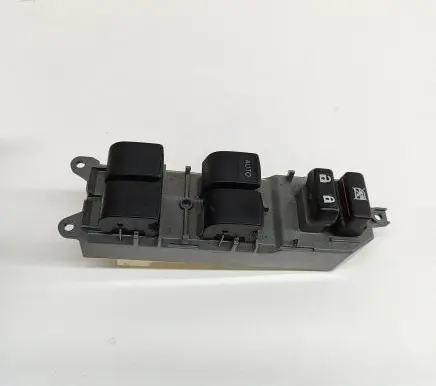 Toyota RAV 4 (XA40) Electric window control switch 8482042210