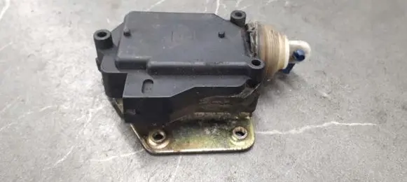 Chrysler LeBaron Central locking motor 4615166