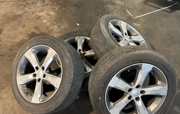 Jeep Grand Cherokee WL R20 alloy rim 04755343AA