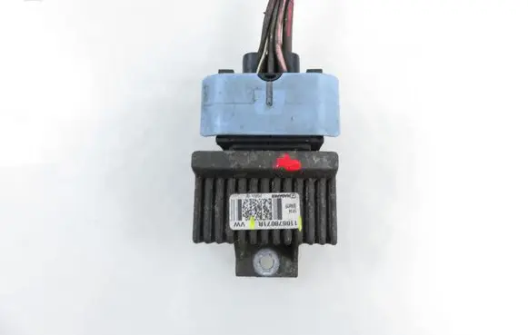 Opel Movano B Glow plug pre-heat relay 110678071R