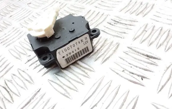 Subaru XV Air flap motor/actuator T1007074KB