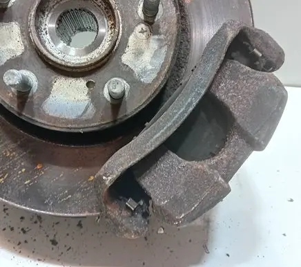 Honda HR-V Front wheel hub spindle knuckle
