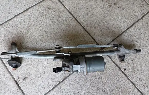 Dodge Grand Caravan Front wiper linkage 05113048AC