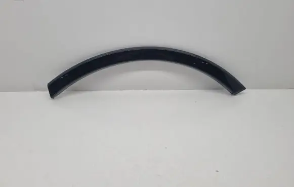 Audi Q7 4M Rear arch 4M0853817H