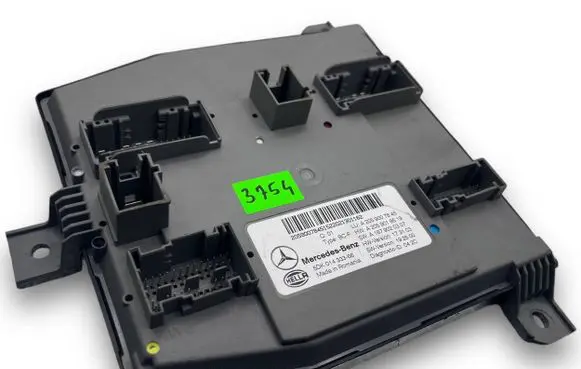 Mercedes-Benz C W205 Central body control module S3754 A2059007845