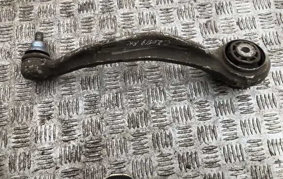 Mercedes-Benz C W205 Front lower control arm/wishbone A20500LI