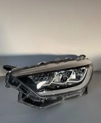 Toyota Yaris XP210 Headlight/headlamp
