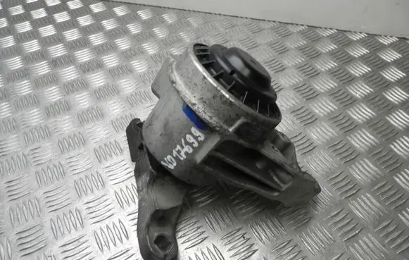Ford Galaxy Engine mount bracket DS736F012GG VD17699