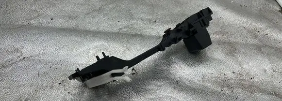 Front door exterior handle/bracket