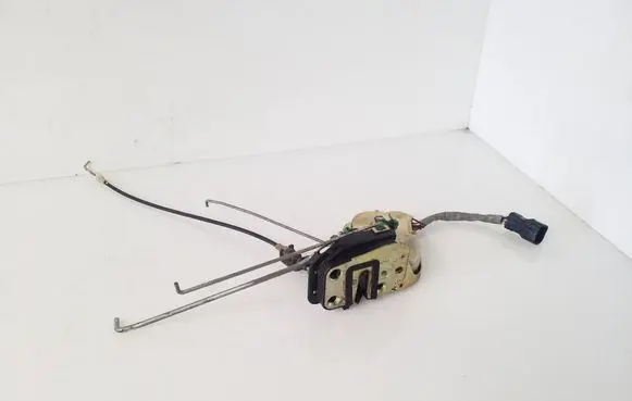 KIA Sorento Front door lock