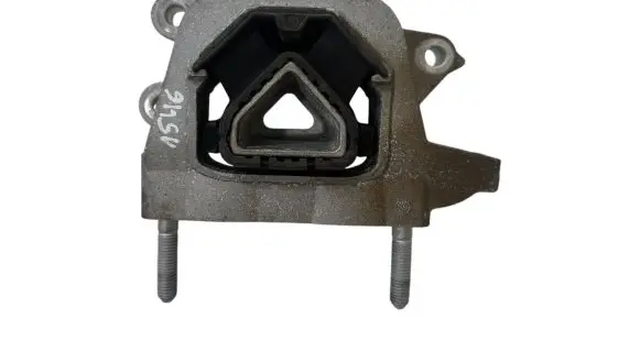 Citroen DS3 Engine mounting bracket