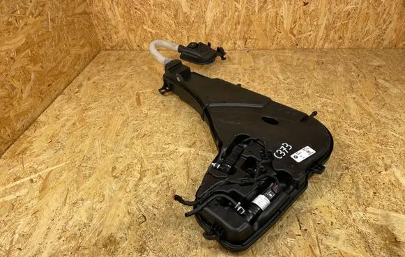 Windshield washer fluid reservoir/tank