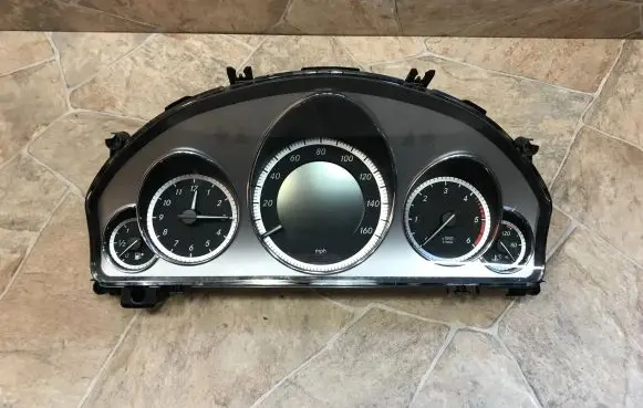 Mercedes-Benz E A207 Speedometer (instrument cluster) A2125409747