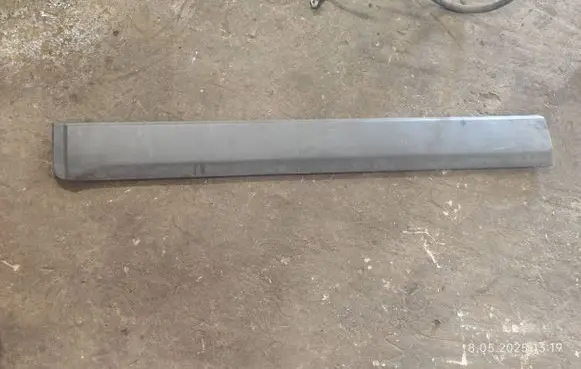 Opel Antara Front door trim (molding) 96660213