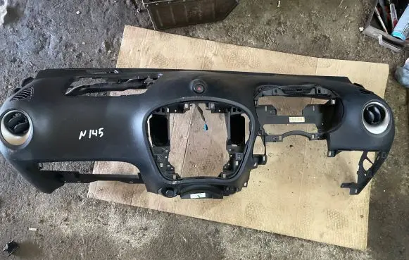 Nissan Juke I F15 Dashboard 682001KN0A 6810100B17