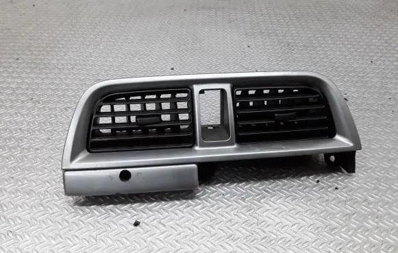 Subaru Impreza II Dash center air vent grill