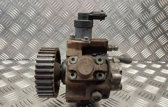Peugeot 5008 Fuel injection high pressure pump 0445010102 9683703780 0928400607