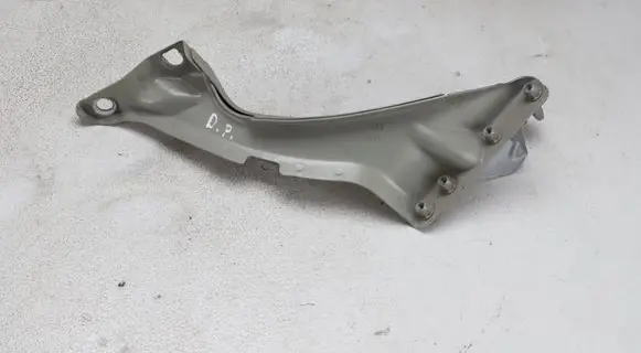 Audi A6 S6 C7 4G Fender mounting bracket 4G0821136A