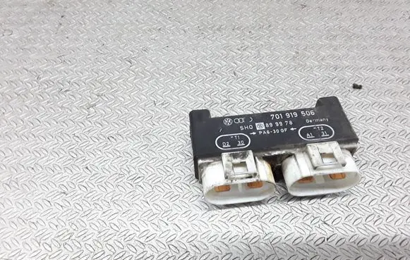 Coolant fan relay