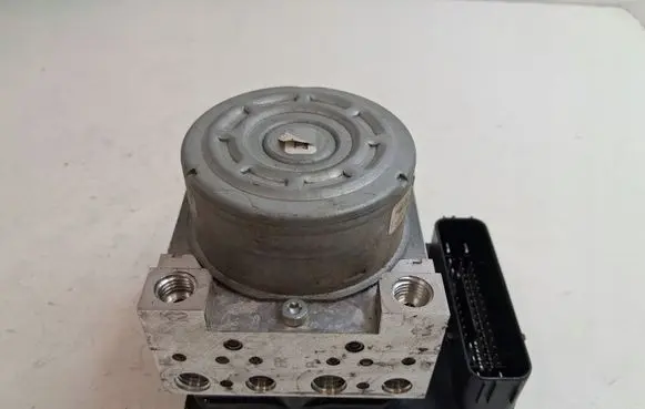 Ford Focus Other brake parts JX612B373CL