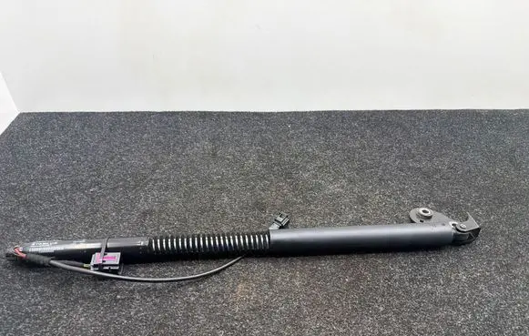 Audi A7 S7 4G Tailgate strut 4G8827851E
