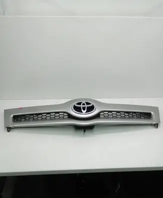Toyota Corolla Verso AR10 Front grill 531110F020