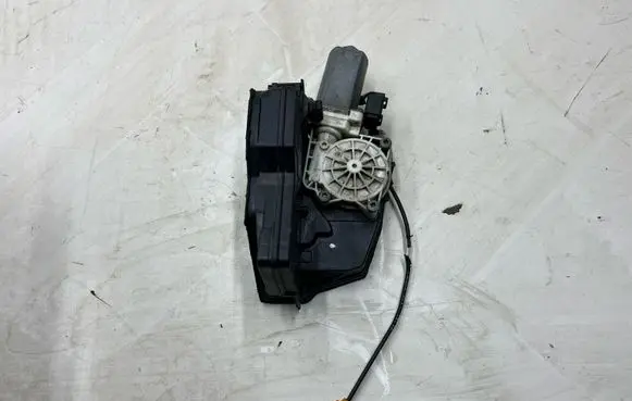BMW 7 E65 E66 Rear door lock 7169240