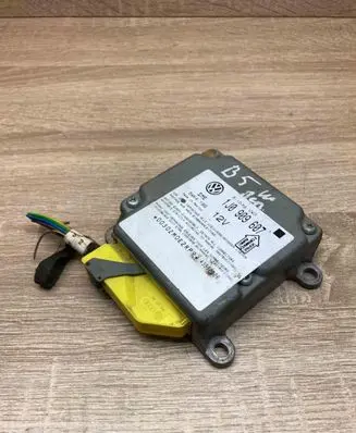 Volkswagen PASSAT B5 Airbag control unit/module 1J0909607 5WK4199 WithPlug