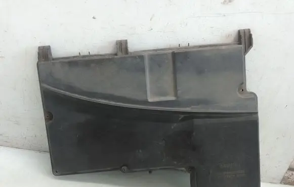 Audi A8 S8 D2 4D Fuse box cover 4D1937128F
