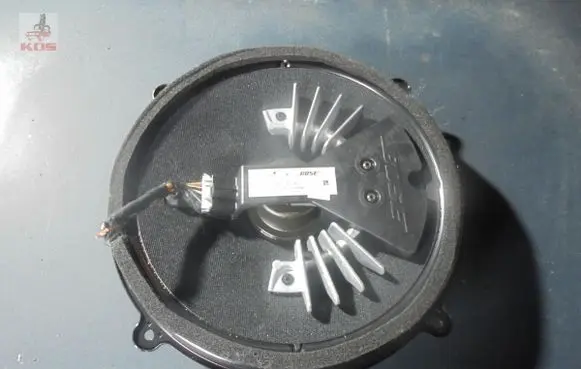 Maserati Quattroporte Front door speaker 197503