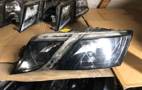 Skoda Octavia Mk3 (5E) Headlight/headlamp 5E1941015C 5eq1941015
