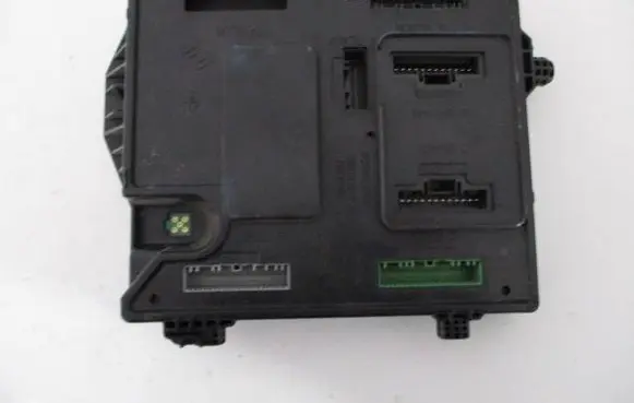 Renault Megane III Comfort/convenience module 284B17882R S180098101