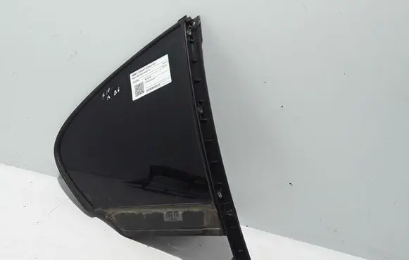 Rear vent window glass