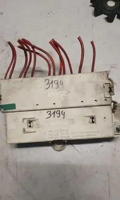 BMW 5 E39 Fuse module 8365530