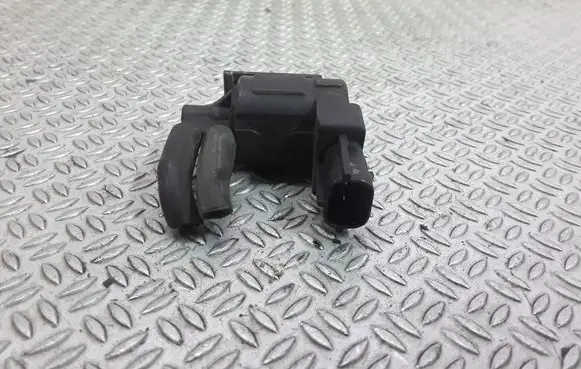 Mazda MPV Vacuum valve K5T44090