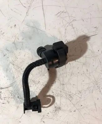 BMW 1 E81 E87 Valve vacuum 7551262