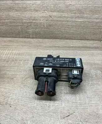 Volkswagen Golf IV Coolant fan relay 1J0919506H 898884000