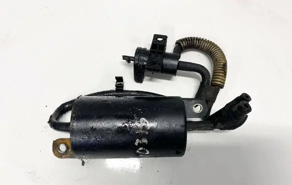 Volvo S40, V40 Vacuum air tank 8200034270