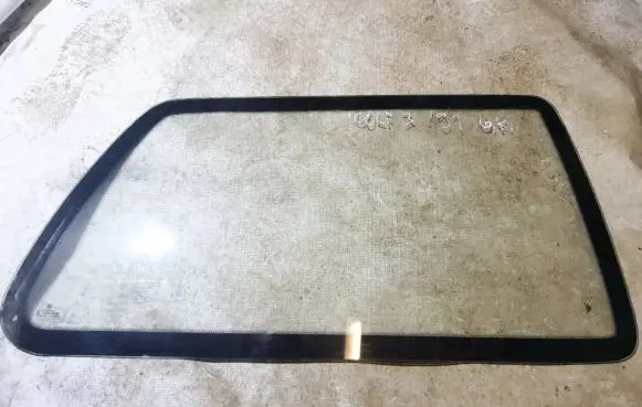 Volkswagen Golf III Rear side window