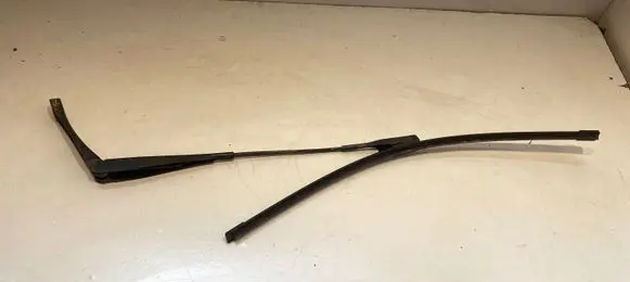 Audi Q5 SQ5 Front wiper blade arm