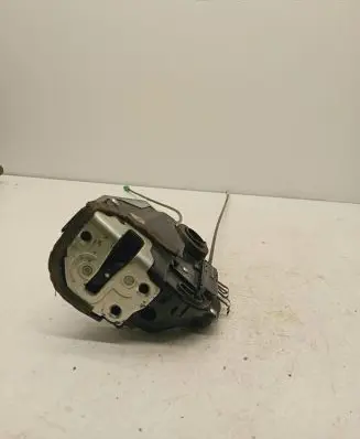 Hyundai i20 (PB PBT) Front door lock