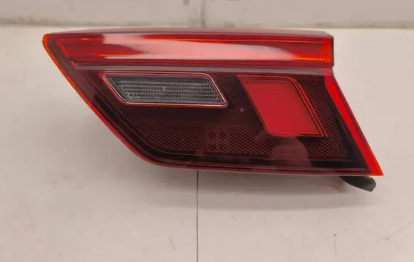 Volkswagen Tiguan Tailgate rear/tail lights 5NA945094G