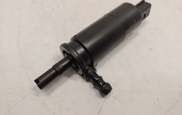BMW 3 E90 E91 Headlight washer pump 67126973097