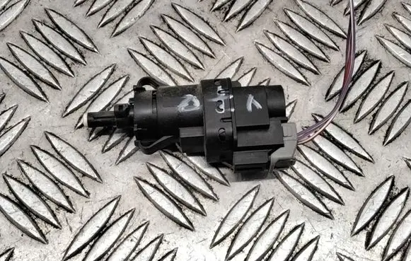 Volvo V70 Brake pedal sensor switch