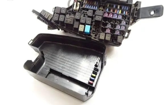 Mazda CX-5 Fuse box set KD45675X0B 140004200502 F005V01361