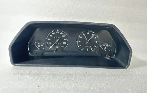 Audi 100 200 5000 C3 Speedometer (instrument cluster) 81117465