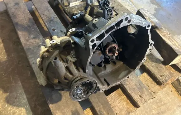 Skoda Fabia Mk2 (5J) Manual 5 speed gearbox MZL