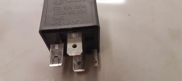 Ford Galaxy Other relay 1J0906381A