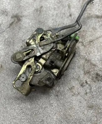 Mitsubishi Pajero Front door lock