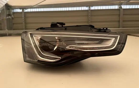 Audi A5 8T 8F Headlight/headlamp 8T0941006